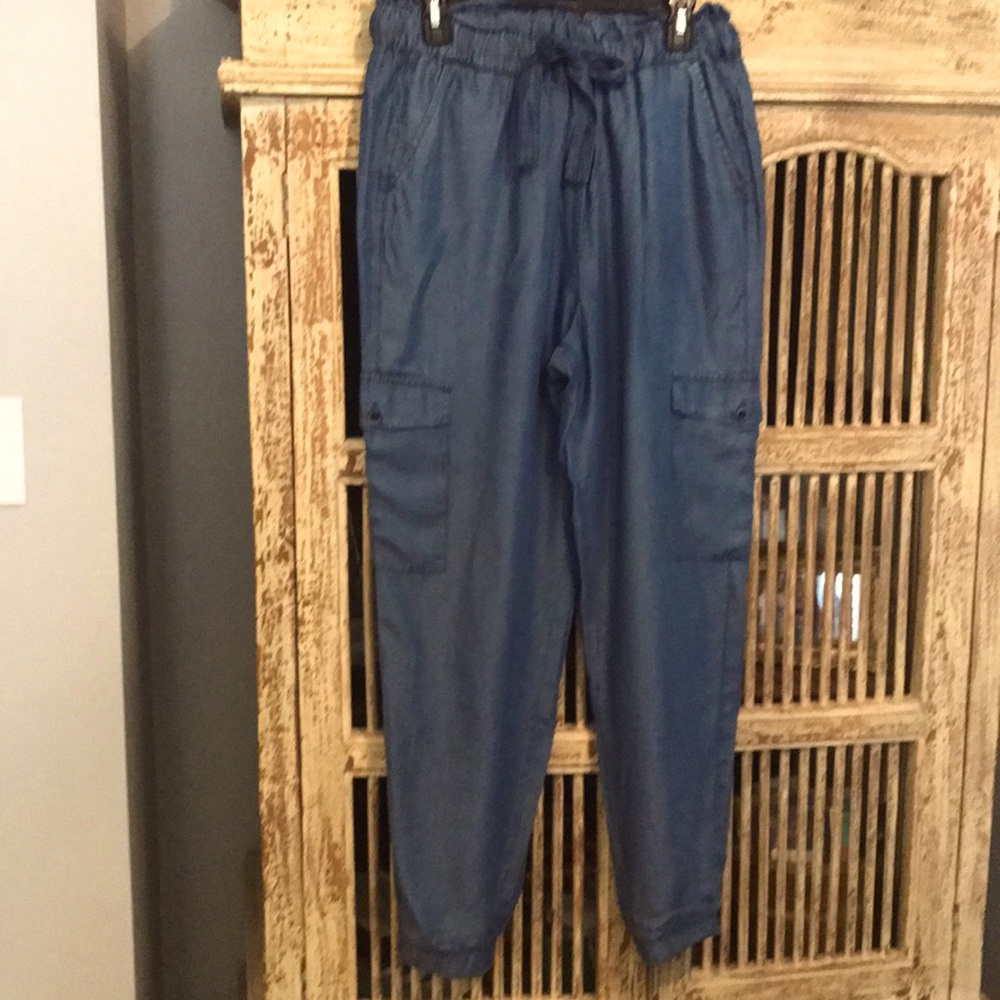 Blue Tercel cargo joggers & floral peasant top